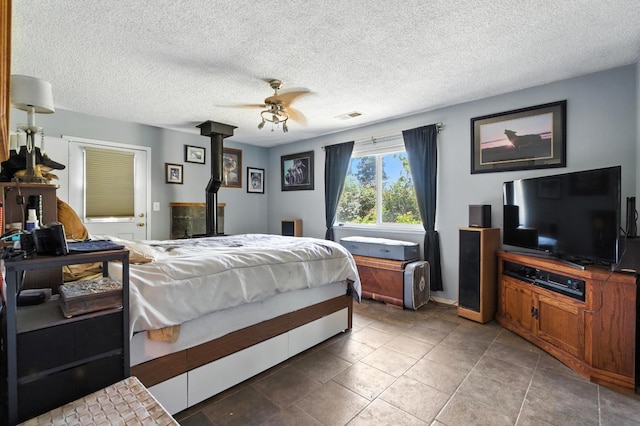 36358 Orange Grove Ave, Madera, CA 93636 - tiled bedroom featuring a ceiling fan