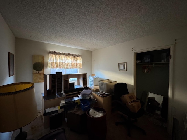 3635 W Cortland Ave, Fresno, CA 93722 - carpeted office space with a textured ceiling
