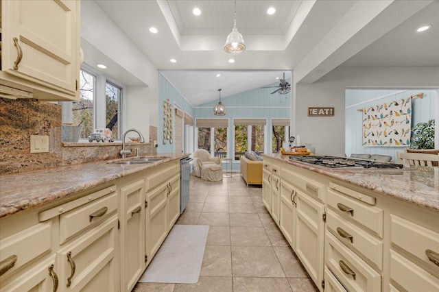36522 Mudge Ranch Rd, Coarsegold, CA 93614 - kitchen with appliances with stainless steel finishes, recessed lighting, tasteful backsplash, a ceiling fan, and cream cabinets