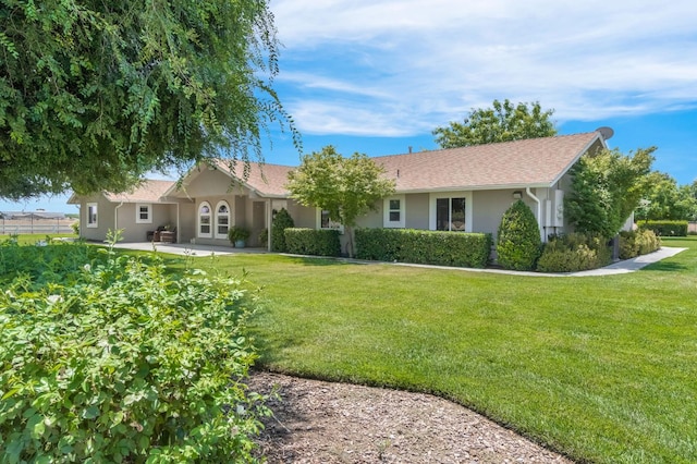6421 S Greenwood Ave, Del Rey, CA 93616 - single story home featuring stucco siding and a front lawn