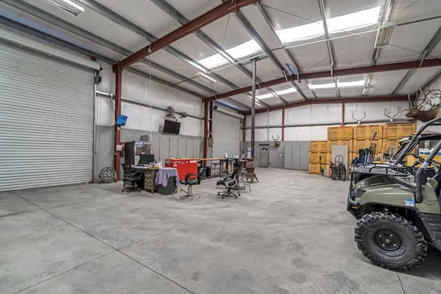 6421 S Greenwood Ave, Del Rey, CA 93616 - view of garage