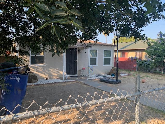 3614 E Washington Ave, Fresno, CA 93702 - view of front of house with stucco siding