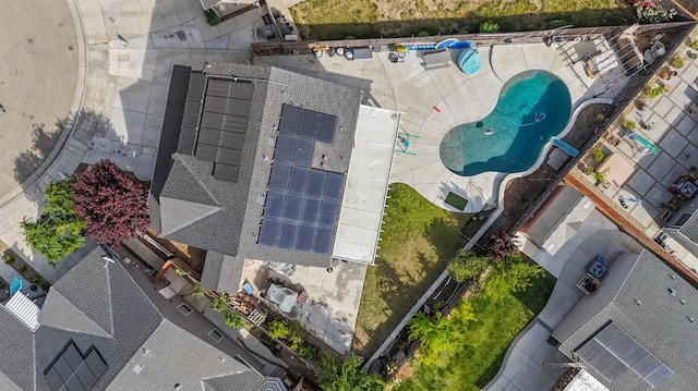 6236 E Garland Ave, Fresno, CA 93727 - bird's eye view of a pool area