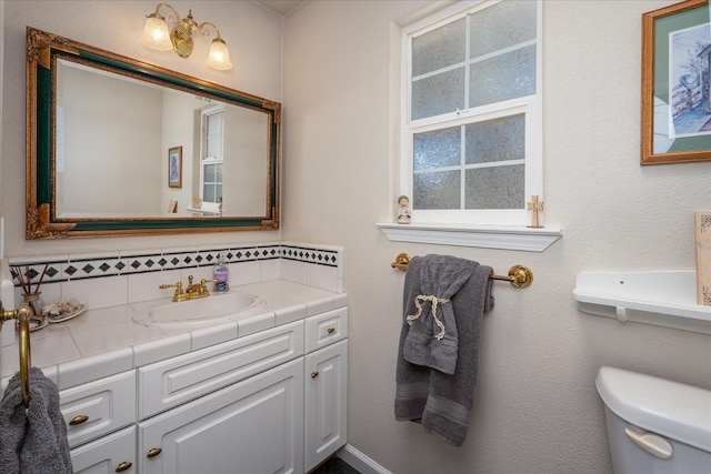 39397 Moonray Ln, Oakhurst, CA 93644 - bathroom with decorative backsplash and vanity