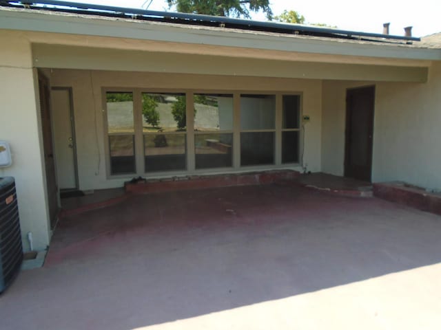 935 S Park Circle Dr, Fresno, CA 93727 - view of patio