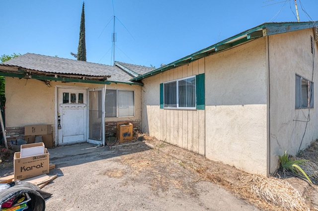 25 W Dinuba Ave, Fresno, CA 93706 - back of property with stucco siding