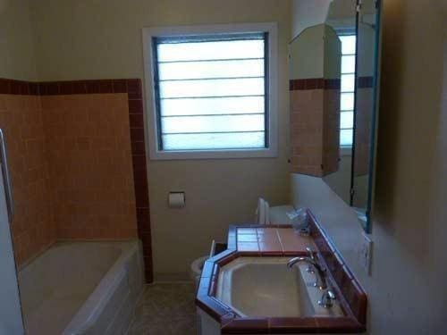 2004 N Maple Ave, Fresno, CA 93703 - photo 1
