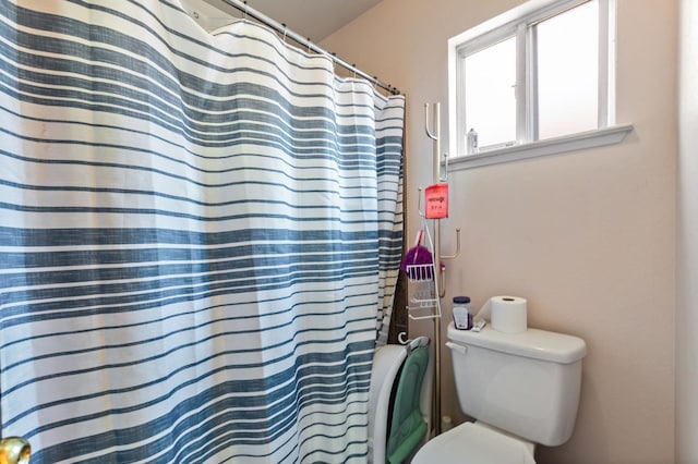 539 Chablis Ave, Madera, CA 93637 - full bath featuring toilet