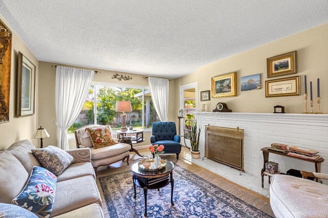 658 W Roberts Ave, Fresno, CA 93704 - photo 5