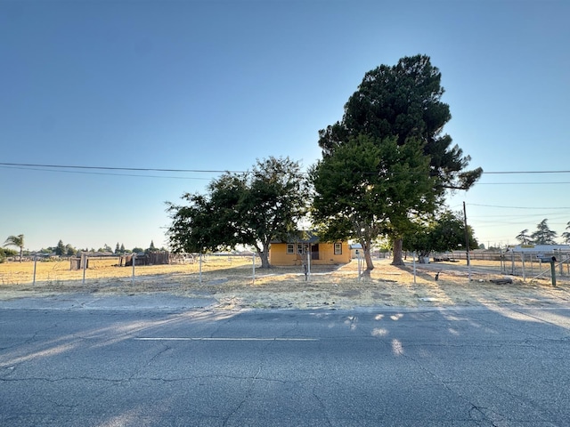 1741 N Blythe Ave, Fresno, CA 93722 - view of asphalt road