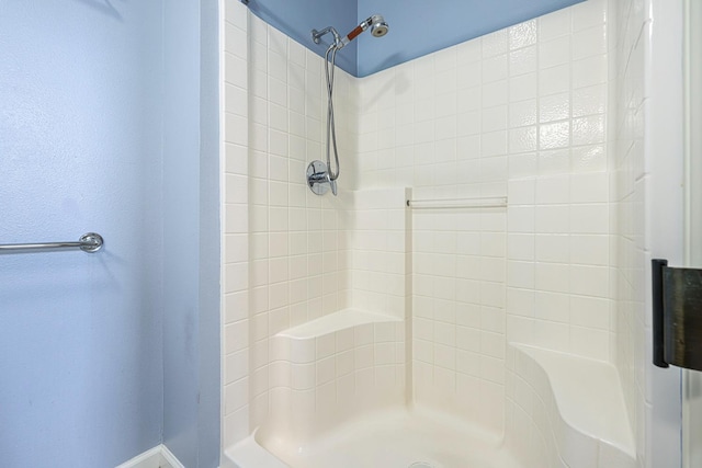 2658 E Alluvial Ave Unit 220, Fresno, CA 93720 - full bath featuring a shower