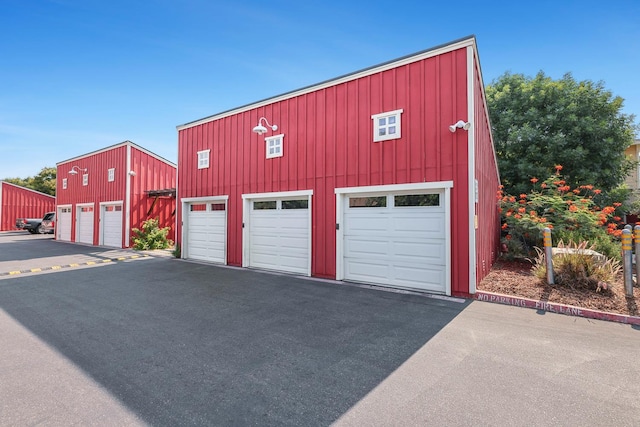 2658 E Alluvial Ave Unit 220, Fresno, CA 93720 - view of garage