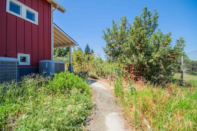2658 E Alluvial Ave Unit 220, Fresno, CA 93720 - view of yard