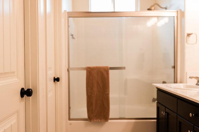 4438 N Sandrini Ave, Fresno, CA 93723 - full bath with vanity and enclosed tub / shower combo