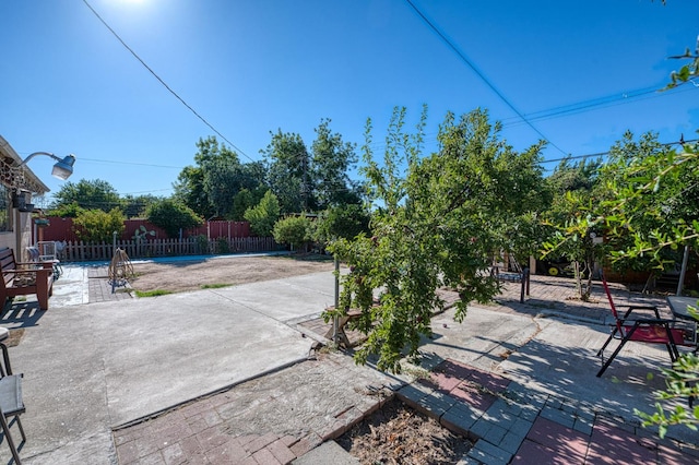 2323 E University, Fresno, CA 93703 - view of patio