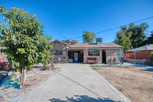 2323 E University, Fresno, CA 93703 - view of front of home with a patio