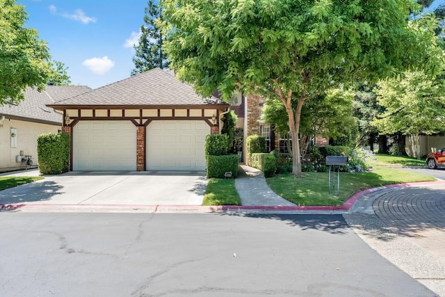 6609 N Dover Ct, Fresno, CA 93711 - view of front facade with a garage, driveway, roof with shingles, and a front yard