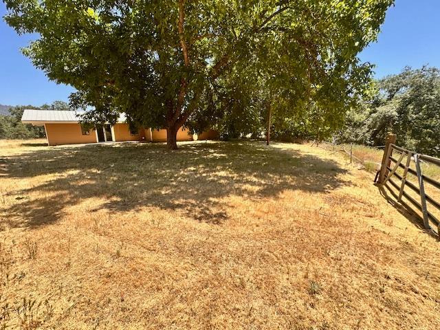 45911 Orchard Dr, Miramonte, CA 93641 - photo 7
