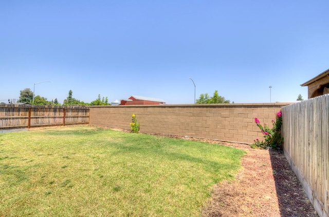 3448 N Douglas Ave, Fresno, CA 93727 - photo 12