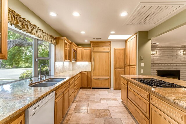 411 W Vartikian Ave, Fresno, CA 93704 - photo 17
