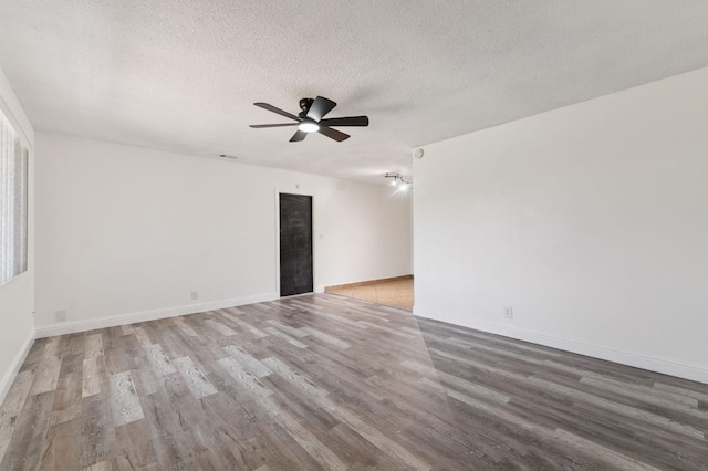 5718 E Sussex Way, Fresno, CA 93727 - photo 4