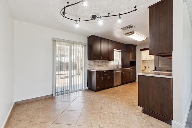 5718 E Sussex Way, Fresno, CA 93727 - photo 7