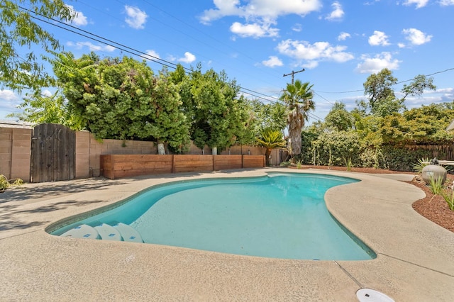 2441 N Chestnut Ave, Fresno, CA 93703 - photo 29
