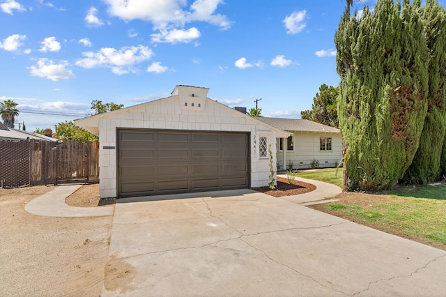 2441 N Chestnut Ave, Fresno, CA 93703 - photo 2