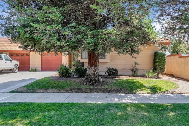 913 Barnett Way, Madera, CA 93637 - photo 2
