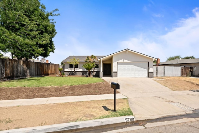 3780 N Claremont Ave, Fresno, CA 93727 - photo 1