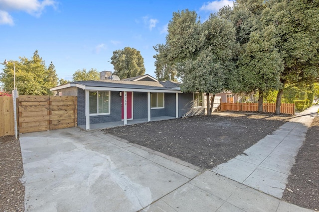 4768 E Hammond Ave, Fresno, CA 93703 - photo 1