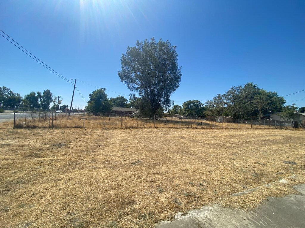 1530 Ottawa, Corcoran, CA 93212 - photo 3