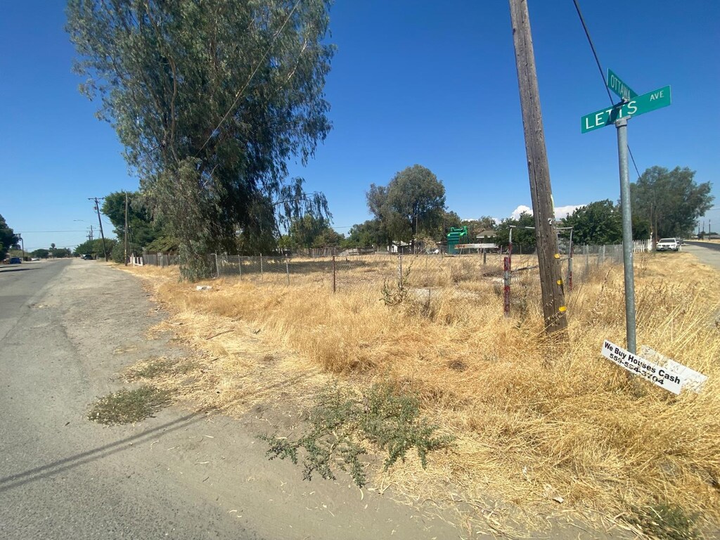 1530 Ottawa, Corcoran, CA 93212 - photo 1