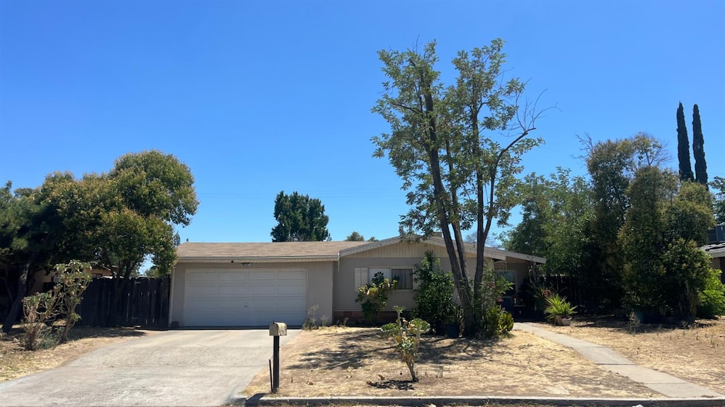 131 E Mesa Ave, Fresno, CA 93710 - photo 1