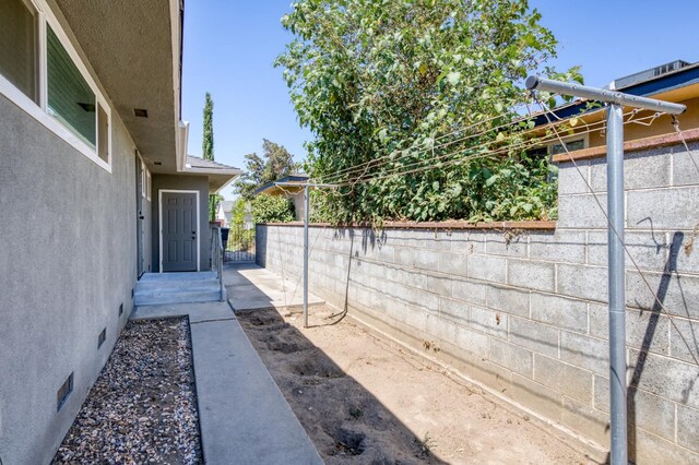 2348 E Brown Ave, Fresno, CA 93703 - photo 13