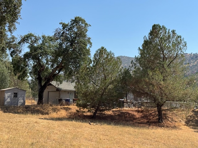 37307 Mistletoe Rd, Yokuts Valley, CA 93675 - photo 2