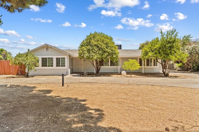 342 N Minnewawa Ave, Fresno, CA 93727 - photo 1