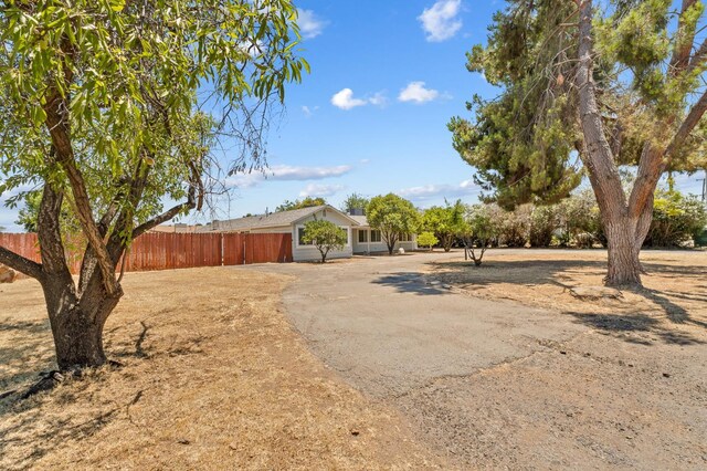 342 N Minnewawa Ave, Fresno, CA 93727 - photo 3