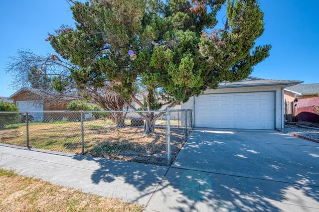 4516 E Grove Ave, Fresno, CA 93725 - photo 1