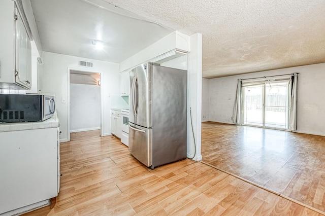 4516 E Grove Ave, Fresno, CA 93725 - photo 8