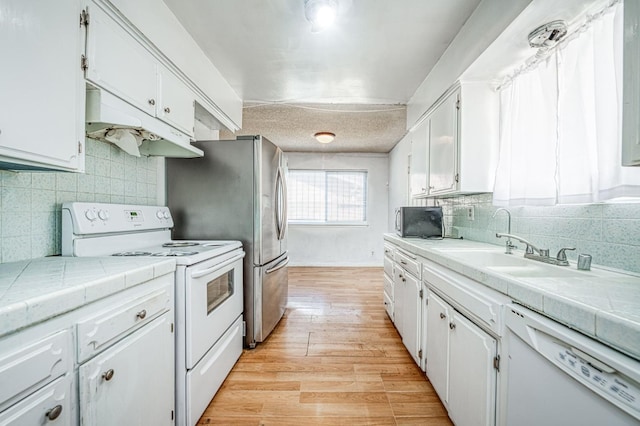 4516 E Grove Ave, Fresno, CA 93725 - photo 3