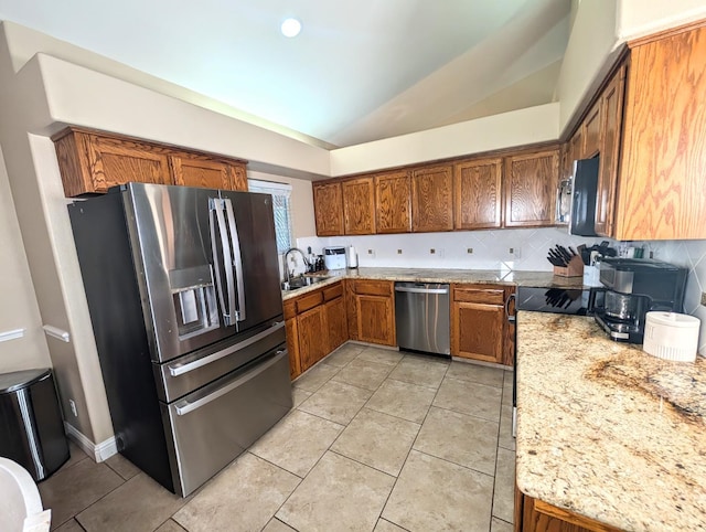 833 Applegate Ave, Clovis, CA 93611 - photo 9