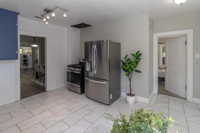 746 N Wilson Ave, Fresno, CA 93728 - photo 11