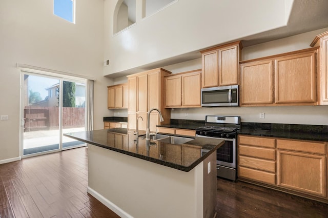 7026 E Dayton Ave, Fresno, CA 93737 - photo 13