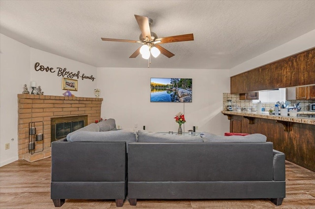 209 W Muncie Ave, Fresno, CA 93711 - photo 6
