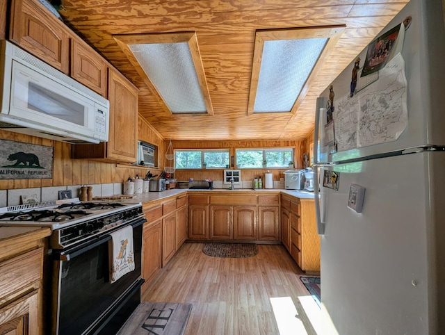 65066 Stellar Jay Ln, Sierra, CA 93628 - photo 14