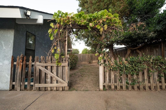 563 E Portland Ave, Fresno, CA 93720 - photo 41