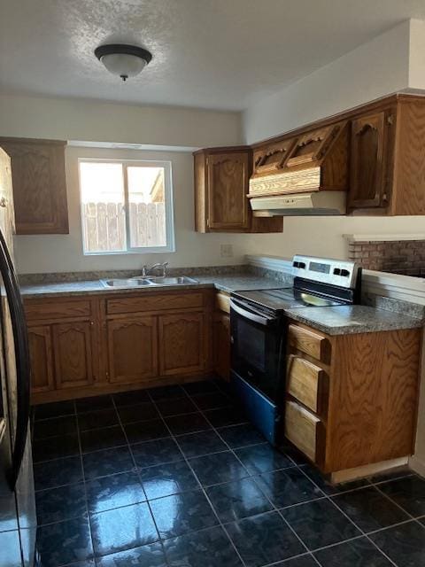 556 W Holland Ave, Clovis, CA 93612 - photo 4