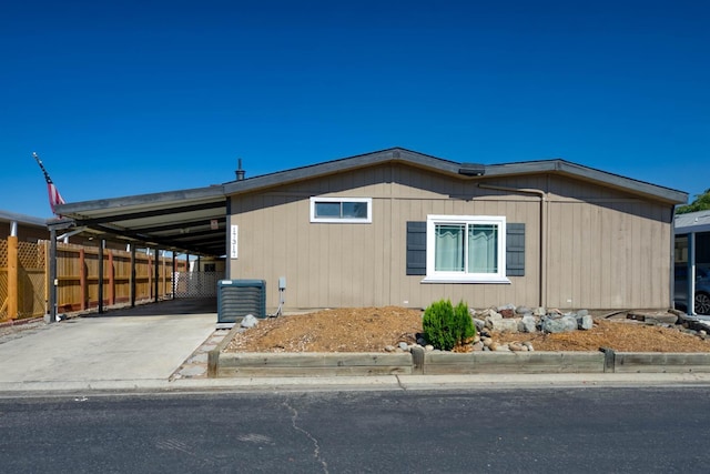 17317 Parkcliffe Ln, Friant, CA 93626 - photo 1