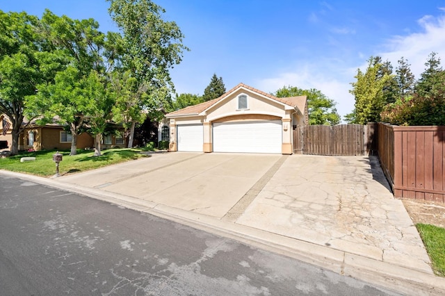 10597 E Fieldstone Ave, Clovis, CA 93619 - photo 3